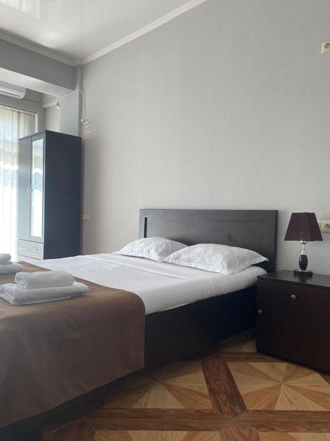 Hotel Saburtalo Roni Tbilisi Eksteriør bilde