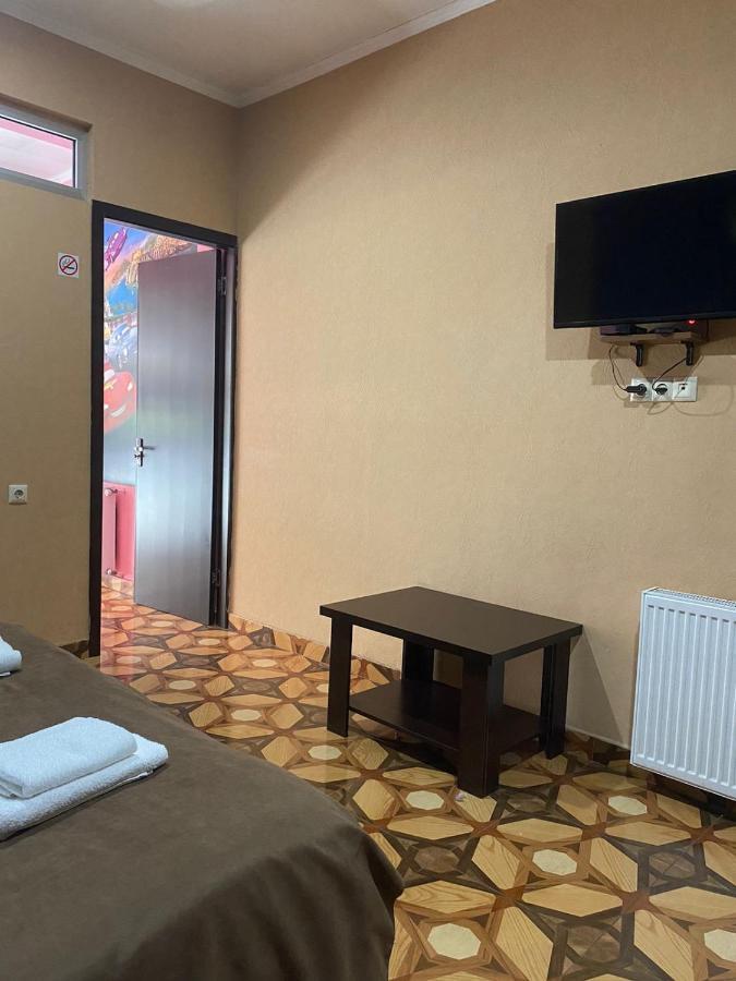 Hotel Saburtalo Roni Tbilisi Eksteriør bilde